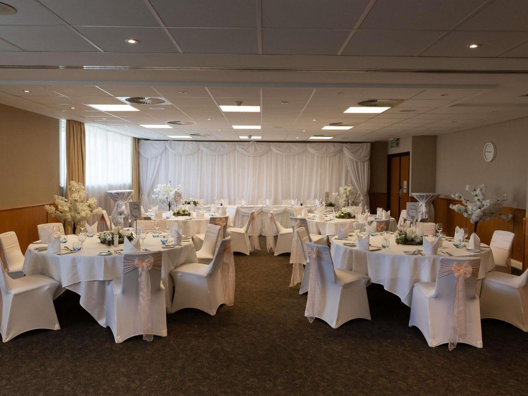 Novotel Milton Keynes Eksteriør billede
